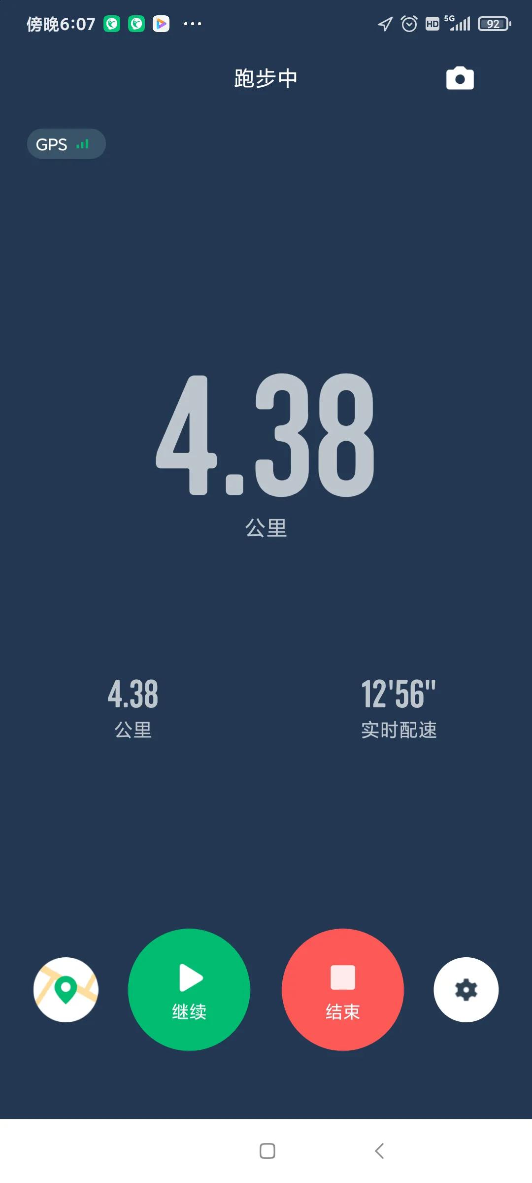 儿子今天表现不错说跑2公里,然后说跑2.5公里再停,结果不