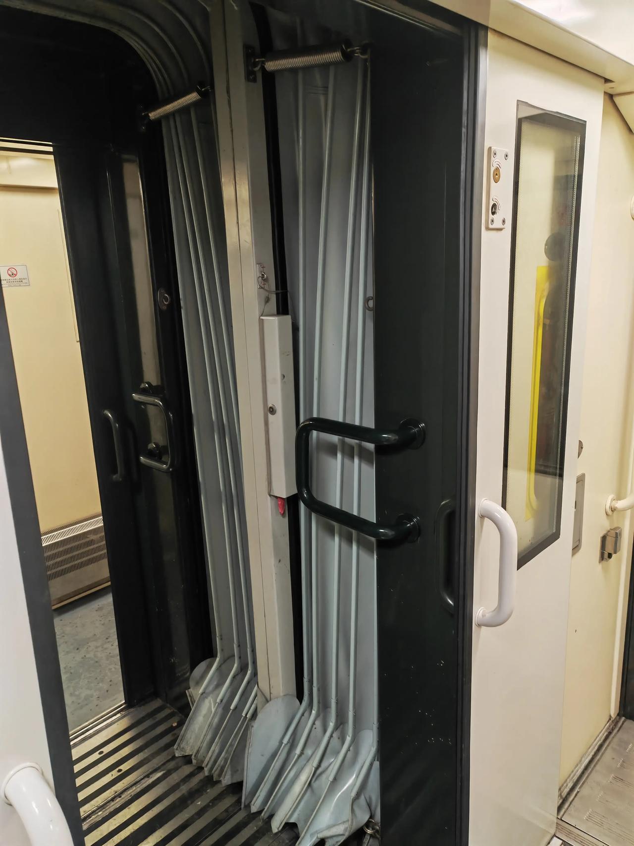 25t风挡噪音比铁风挡先进的多