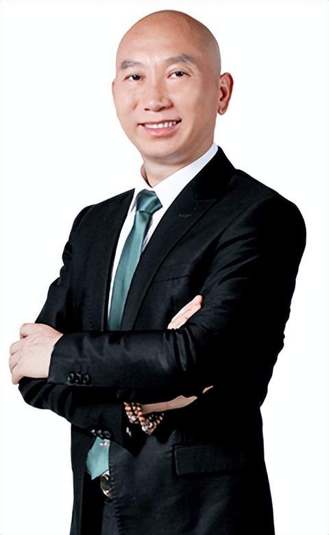 【独家】周黑鸭张宇晨高居榜首，三只松鼠章燎源、良品铺子杨红春位列第二、第三——“2021中国零食上市公司TOP20高薪高管”公布-快消品网