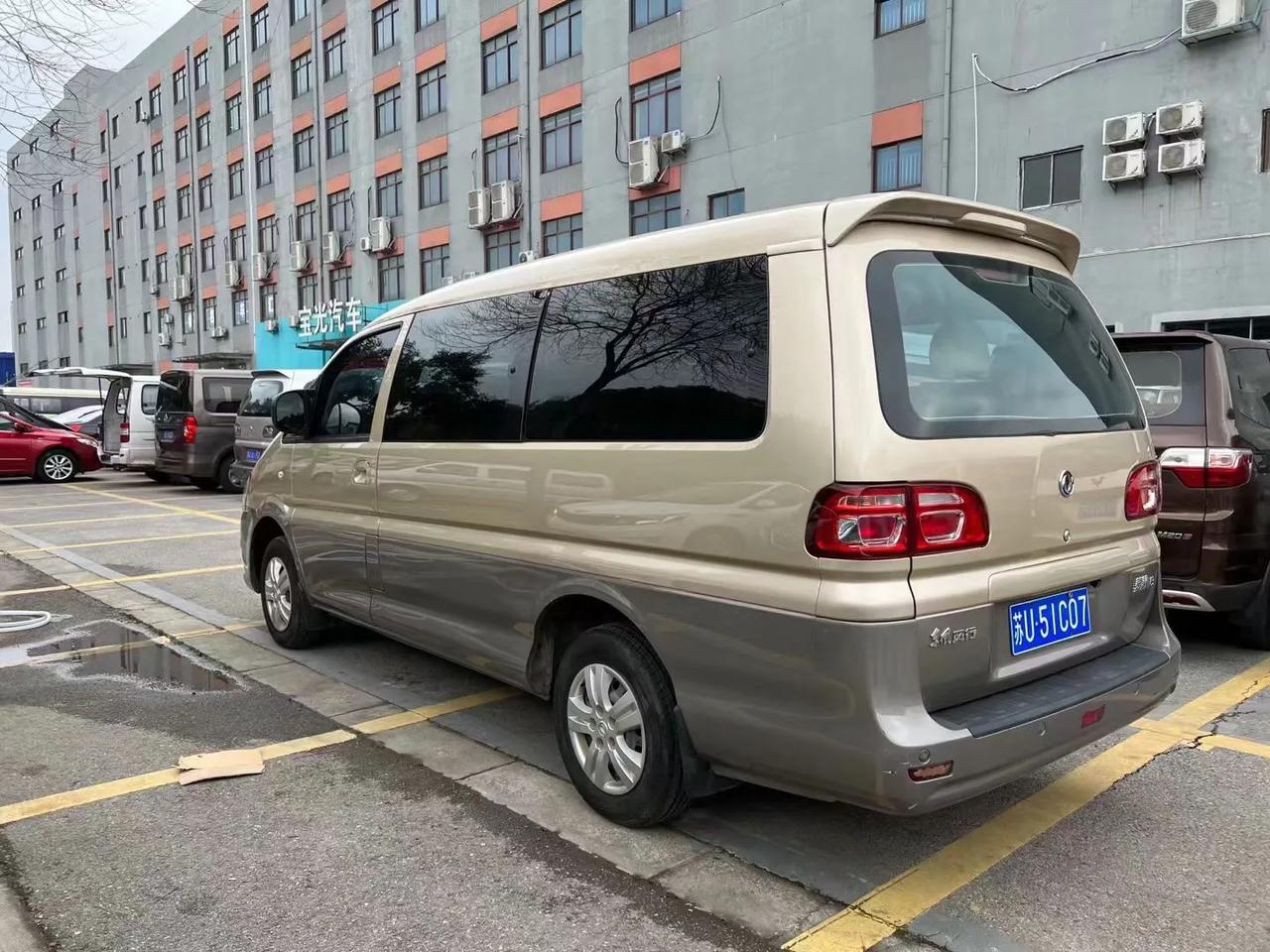 新到18年菱智m3,1.6加长版,极品车况,全车原版原漆,实