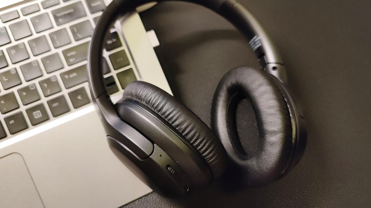 ANC主动降噪头戴耳机，可以完美阻隔外界噪音