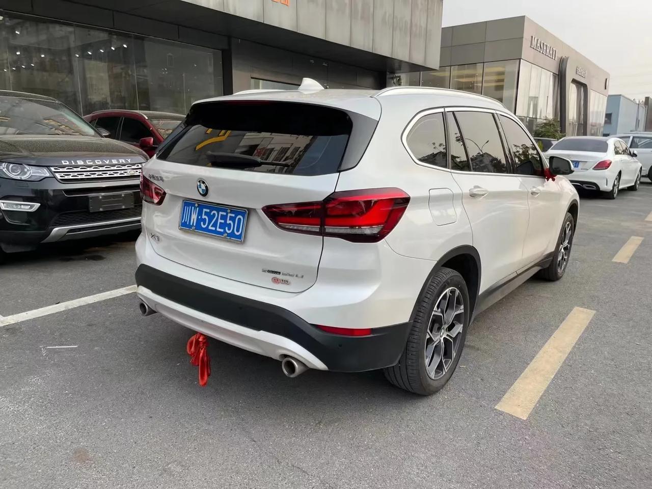 20年8月上牌20款20宝马x1领先型无火烧无水泡全车只有前保做漆二手车