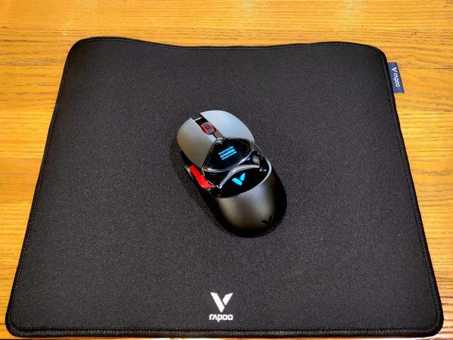 雷柏VT960S无线游戏鼠标，开启OLED屏幕+RGB灯酷炫游戏新体验