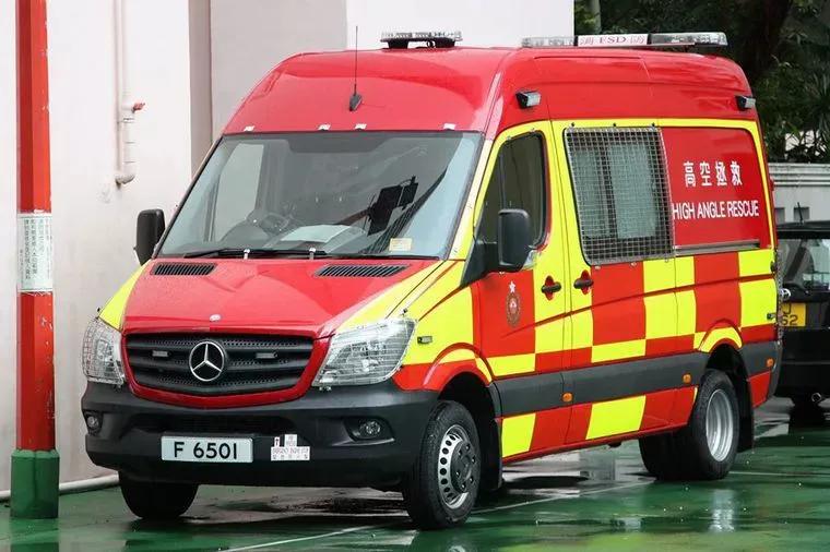 经典车欣赏奔驰凌特sprinter香港消防车警车高空拯救fsd