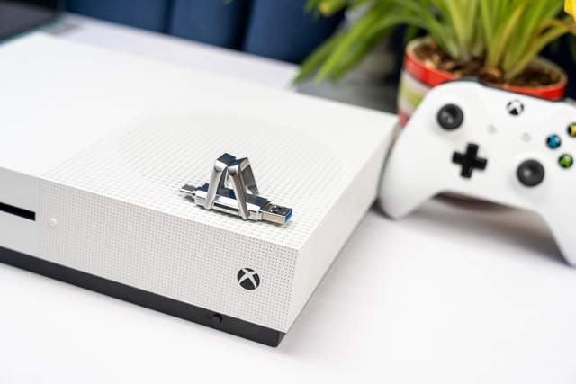 不拆机就能扩容？老款Xbox想要扩容竟如此简单