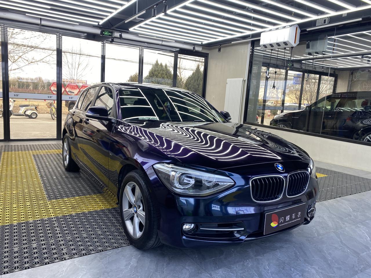 春天的颜色璀璨午夜蓝宝马118i汽车贴膜汽车改色宝马