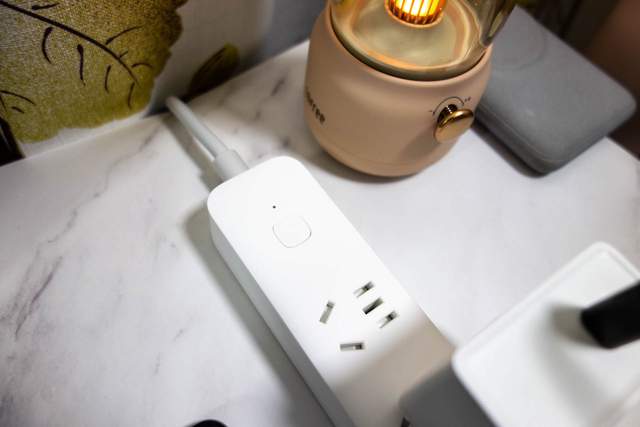 科技为硬件赋能，小米智能插线板2为安全赋能