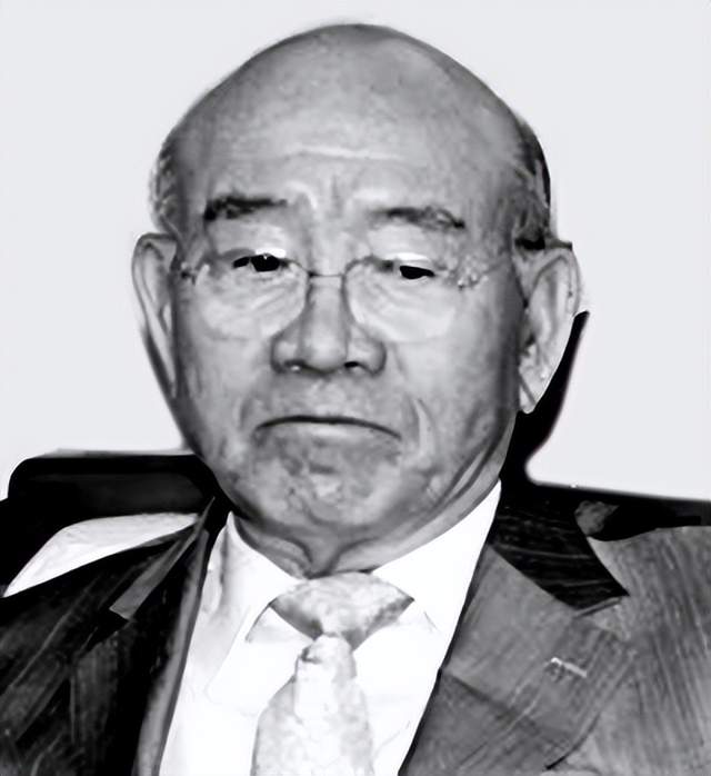 韩国独裁者朴正熙遇刺内幕：一场鸿门宴，倒在了艺妓的怀里