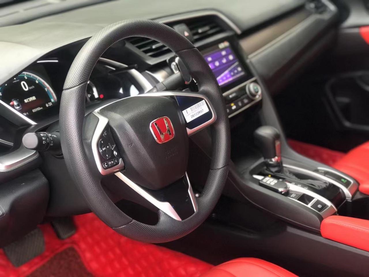 上热门2019年上牌本田思域15t豪华版波尔多红内饰一手极品车况3万公里
