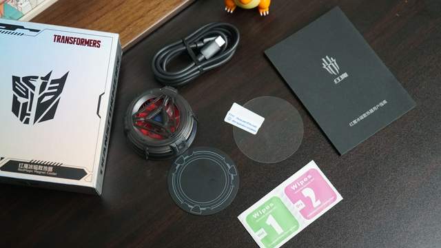 变形金刚x红魔联名版！红魔冰磁散热器来了