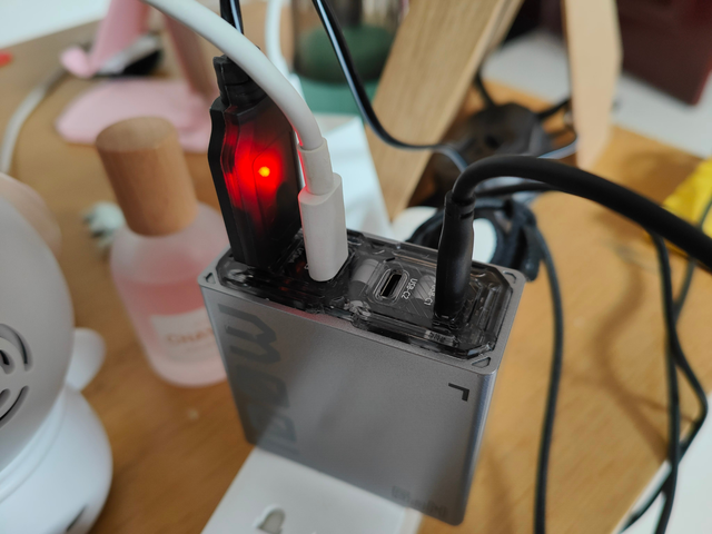 努比亚100W氮化镓，双C口，轻便又方便