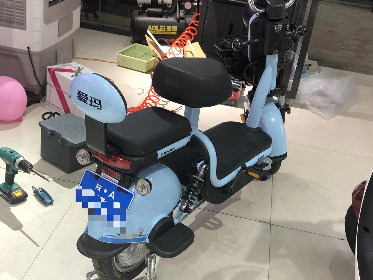 喜提电动车一辆,价格2949元,爱玛电动车,型号tdt1137z,续航100公里