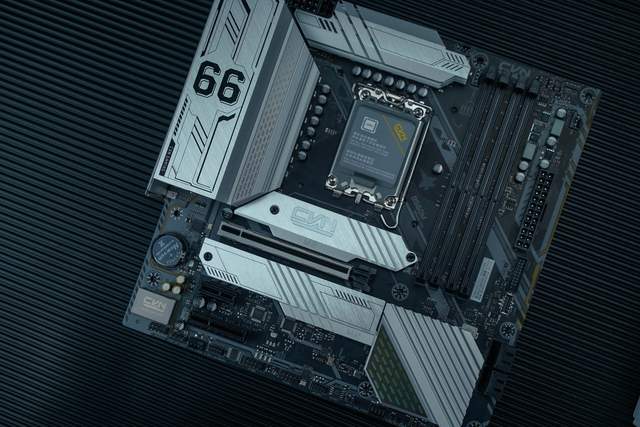 用得流畅，性价比高。体验七彩虹B660M gaming pro V20