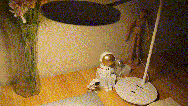 真正懂护眼的台灯，南卡护眼灯L1，家长安心之选