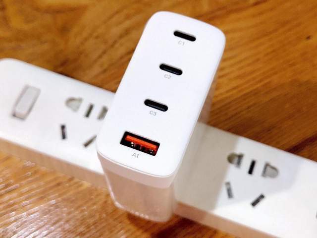 年终好物推荐：一个顶多个，ORICO 100W氮化镓充电器上手实测