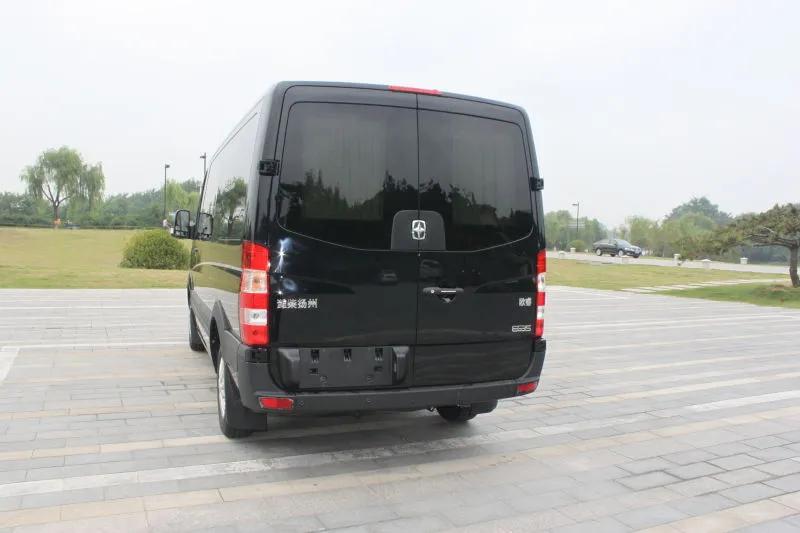 扬州亚星欧睿房车商用车系列的豪华商务车适合长途旅行中的在途休息也