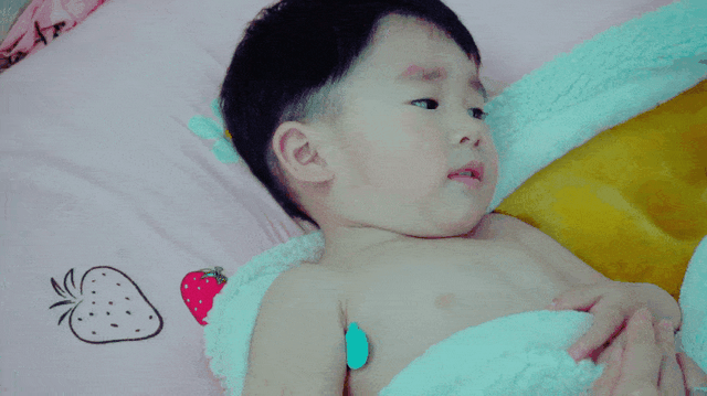 刷芯无线电子体温计，聪明的家长用起来，缓解宝宝发热带来的焦虑