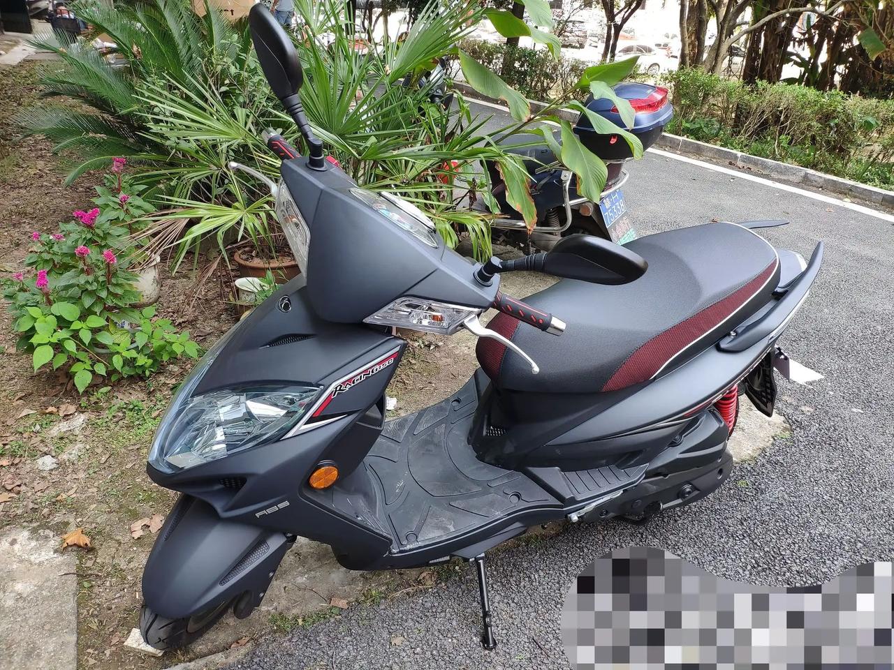 图一#光阳# 弯道情人150  图二#大阳# adv150  图三#三阳# fnx150