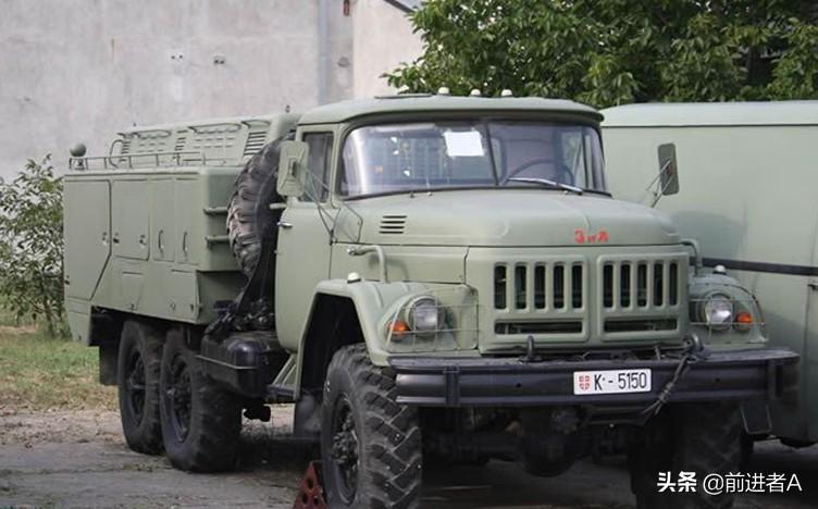 俄罗斯经典军车:吉尔131型军用卡车 近日,俄乌交战,战火四