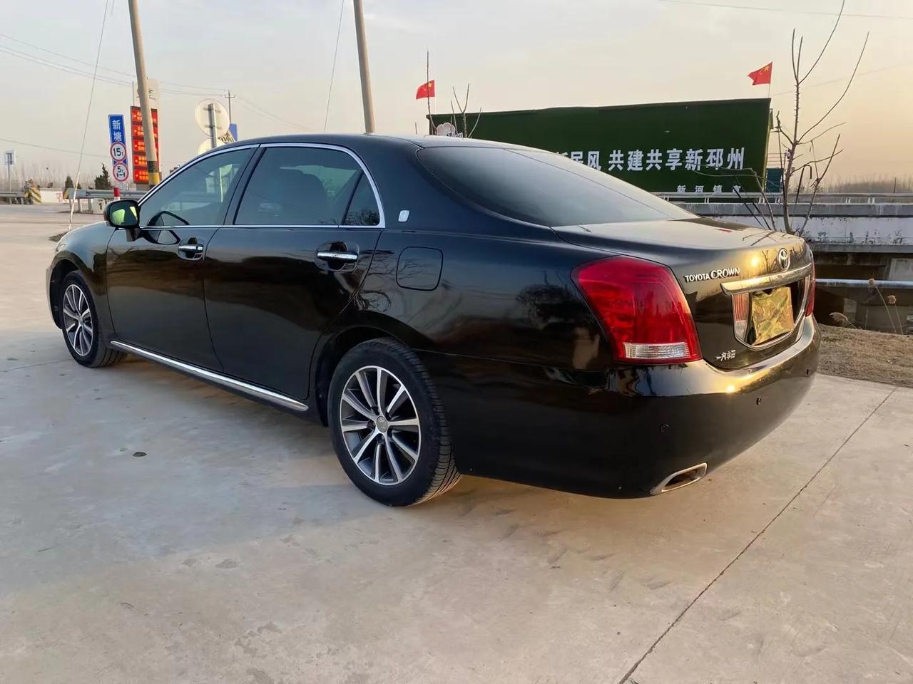 999w13年丰田皇冠15077805995