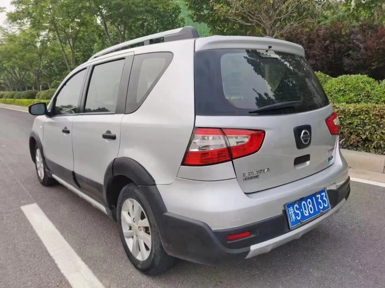 14年日产骊威,自动挡,个人一手,保险刚买的,车况精品原版