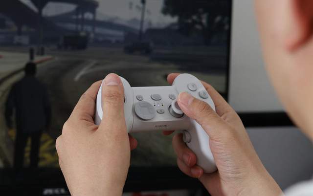 小米发布全新游戏手柄：无线连接，体验感控制