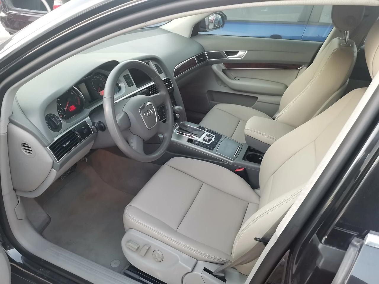 07年的奥迪a6,整备完了,成色真新,全车别的都没动,只包了