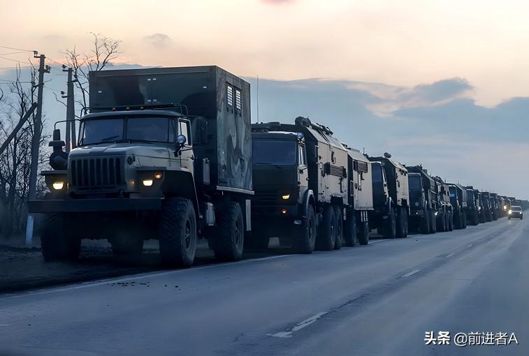 俄罗斯经典军车:乌拉尔375型军用卡车上世纪50年代,已经