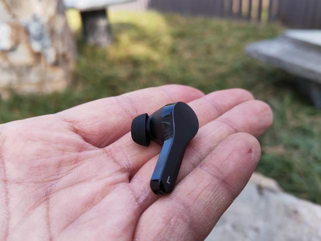 直播主播耳机——无线监听耳机更方便更好用