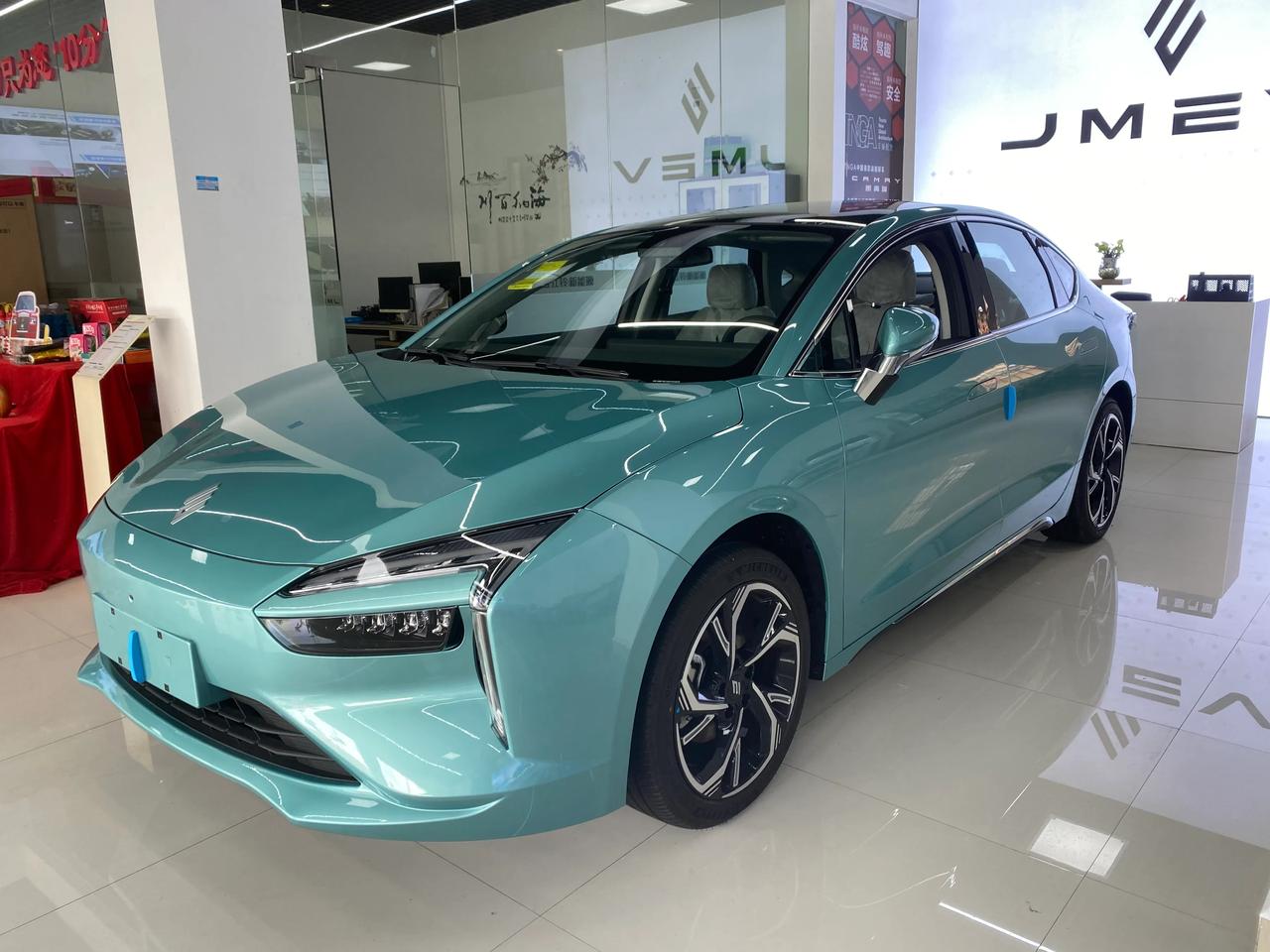 雷诺江铃新能源羿在新能源汽车市场销量同比大升