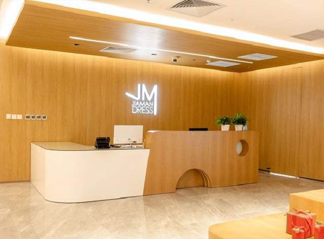 嘉曼服饰或“带病”发行，供应商数据异常谁在“说谎”？ 公司 第1张