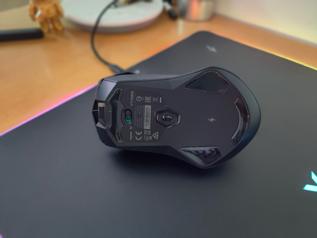 雷柏V500Pro-87机械键盘评测：既能无线连接也能有线连接