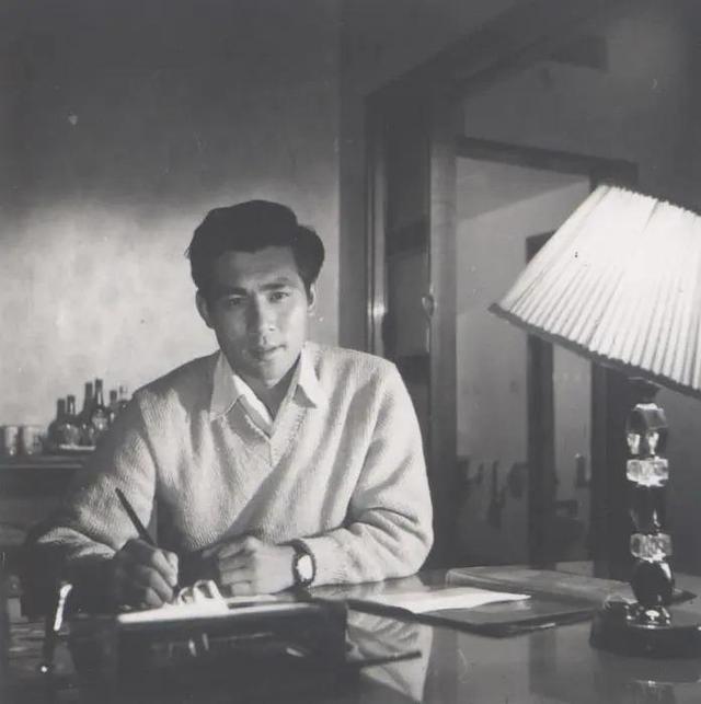 朱时茂个人资料，朱时茂个人资料简介（帮丈夫照顾9个兄妹）