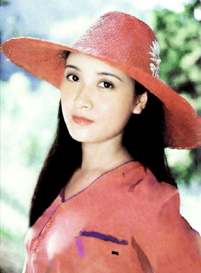 张默是邓婕的儿子吗，张默的母亲是谁（嫁给净身出户的张国立）