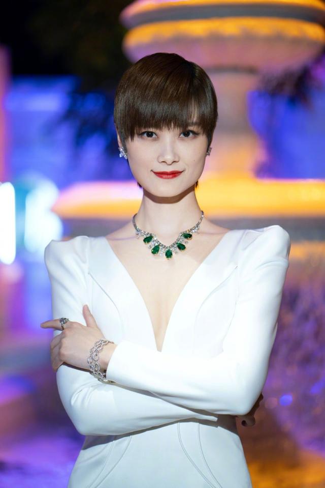 李宇春个人资料简介（爸爸李升敏：支持女儿追寻梦想）