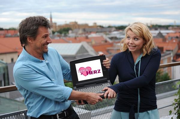 ��װ���Ӿ������ʵ�����ԢĿ(�¹�Ц��ӰϷ�������ʵۡ�����ԢĿ)