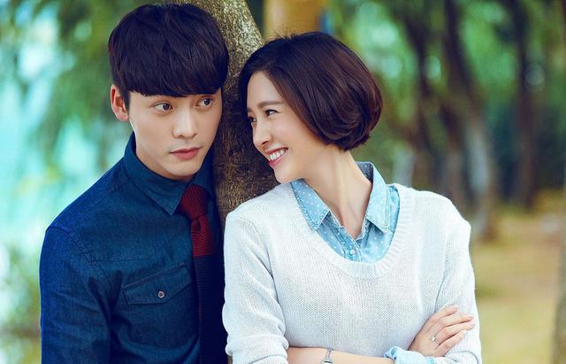 在《爱有幸福》中,由陈伟霆和唐艺昕组成的"牛楠夫妇"是备受期待的一