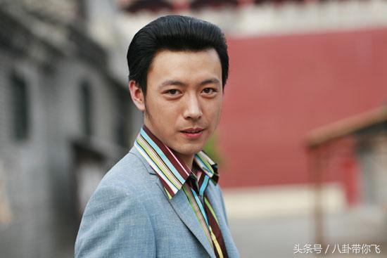 主演,姜伟,付玮执导的民国题材谍战剧《潜伏》却不得不说是一部精品