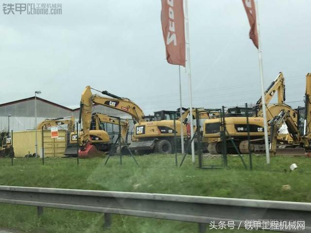 卡特挖掘机破碎机