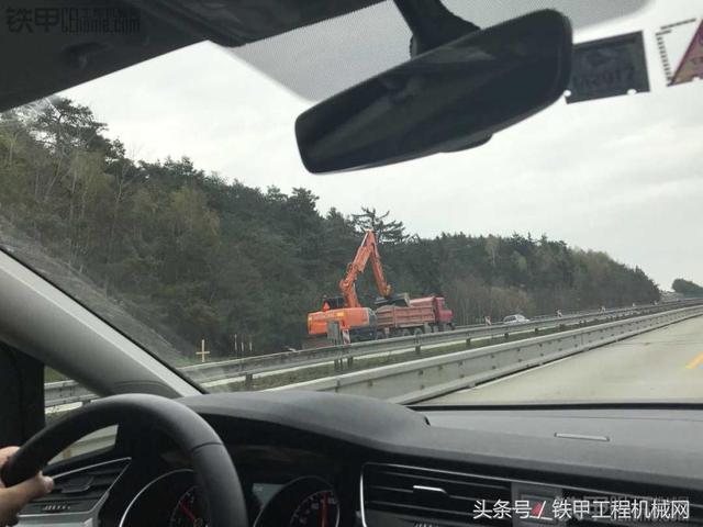 卡特挖掘机破碎机
