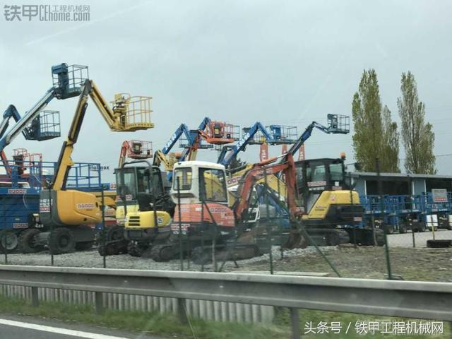 卡特挖掘机破碎机