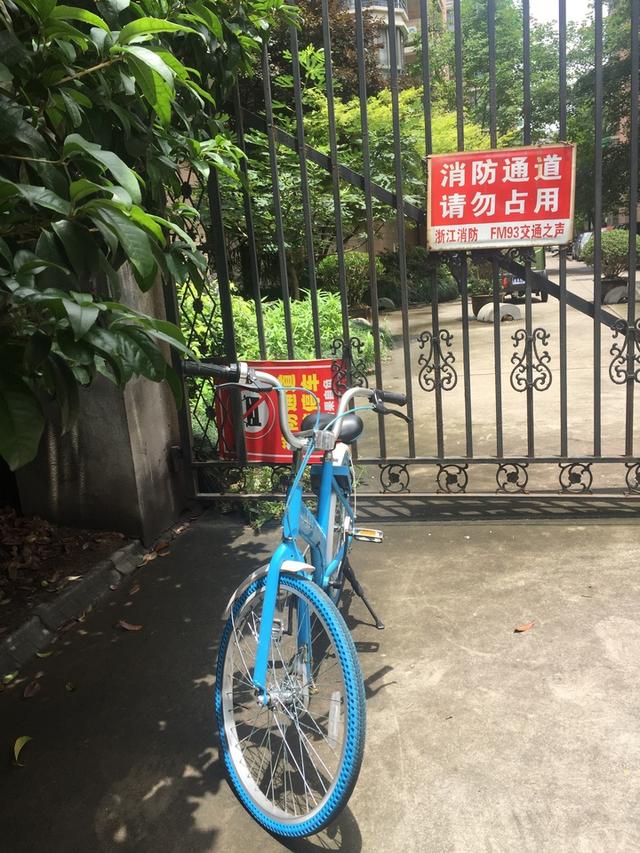杭州共享单车由谁来管理（每天清出百余辆）(4)
