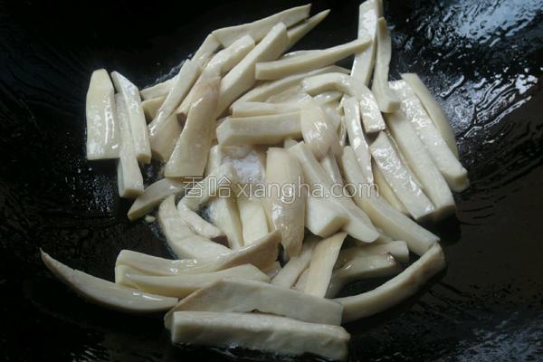 老年人吃杏鲍菇的坏处（杏鲍菇炒青椒）(7)