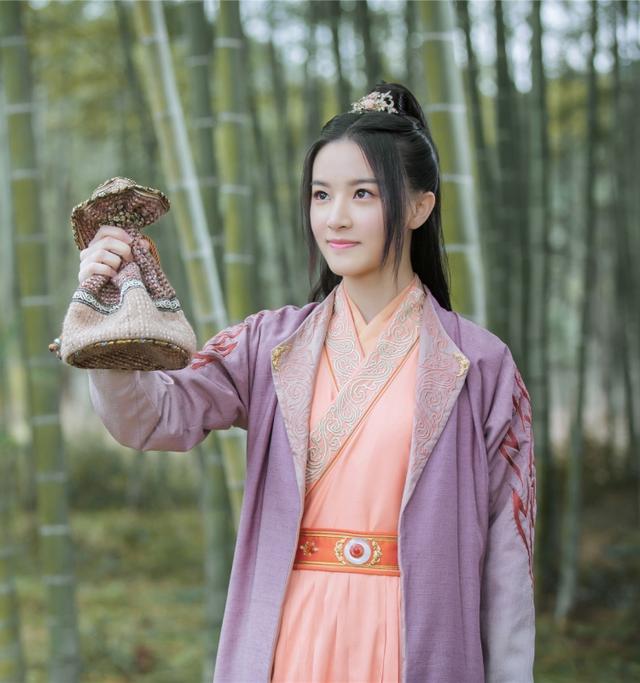 还有一个叫方珍妮,叫梁婧娴,也是中央戏剧学院的,不过她的作品应该