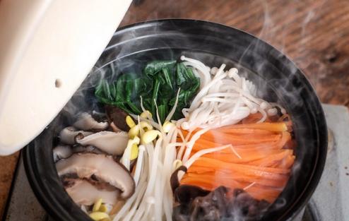 韩式石锅拌饭 朋友圈里最火的一款拌饭 做法竟然如此简单