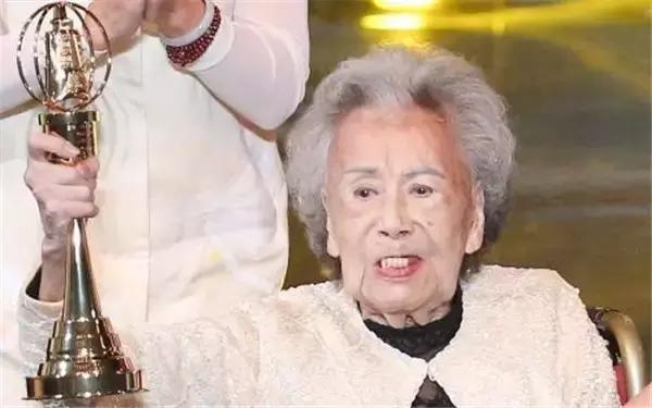 灭绝师太:盘点六大版本灭绝师太，马景涛版最经典，李连杰版最欠抽