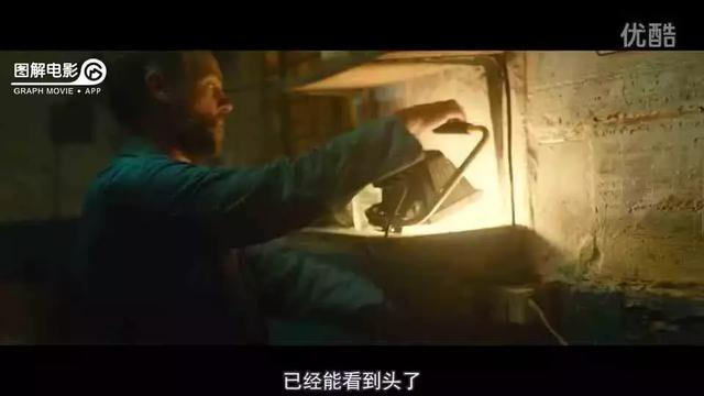 医生示范身体乳