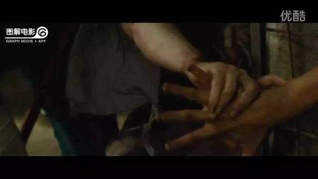 医生示范身体乳