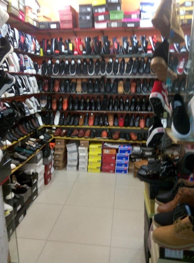 周末闲游杭州东站服装市场