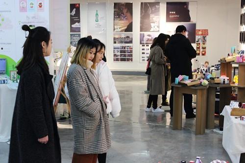 重庆艺术工程职业学院毕业展